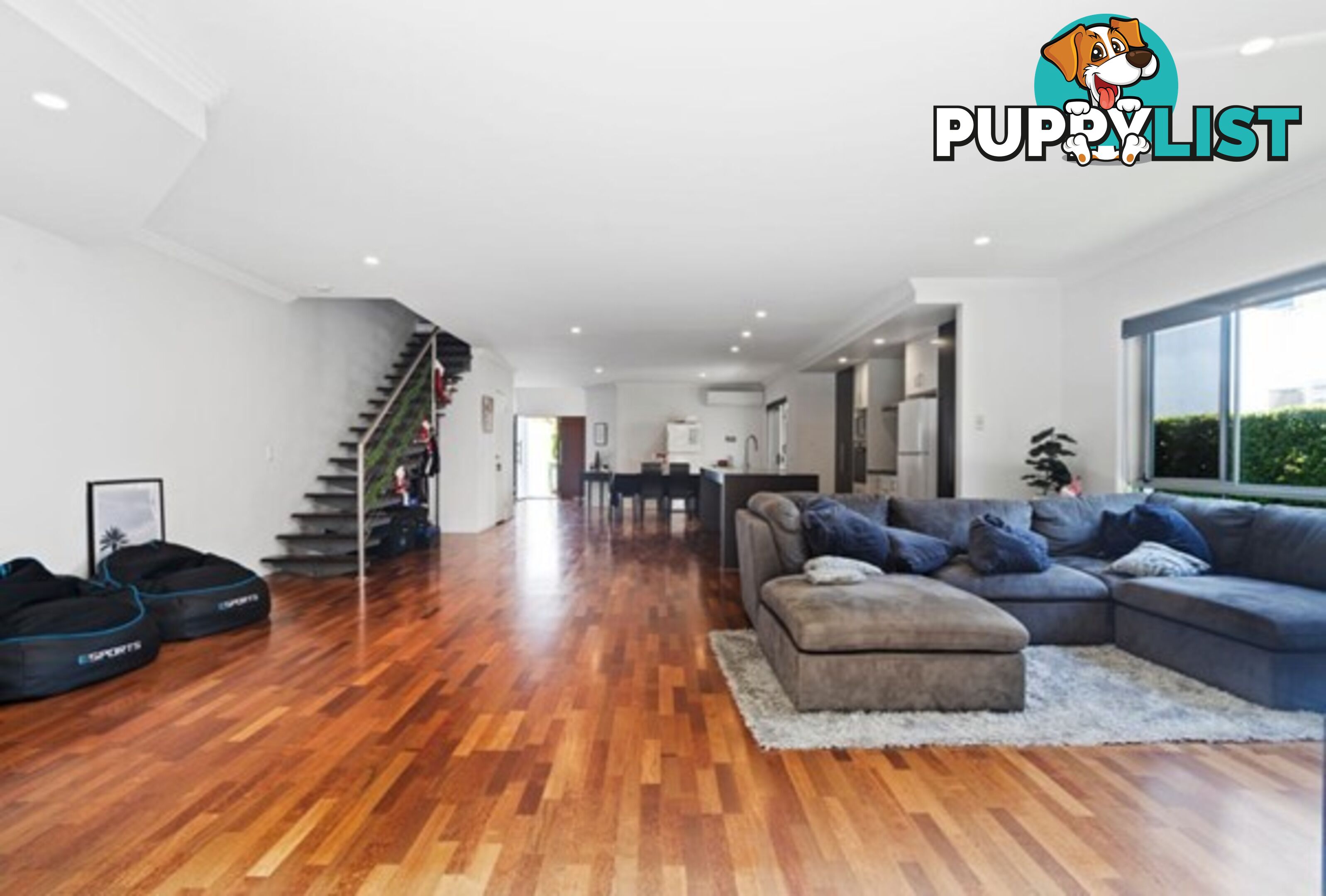 ID:21156800 131 Falconer Street Southport QLD 4215