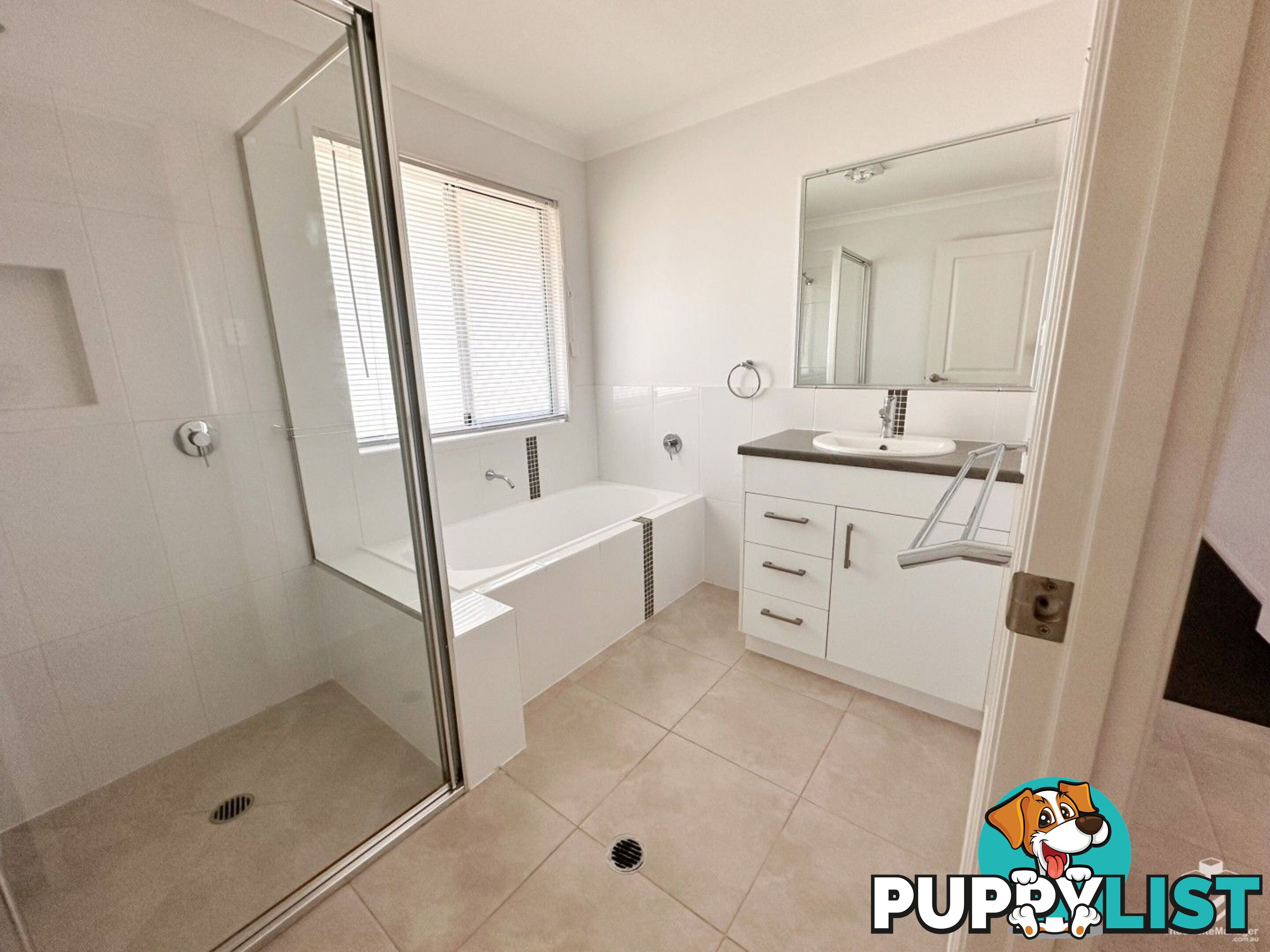 4 Briffney Street Kirkwood QLD 4680
