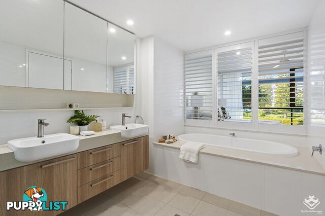 ID:21152392 323 Bayview Street Hollywell QLD 4216