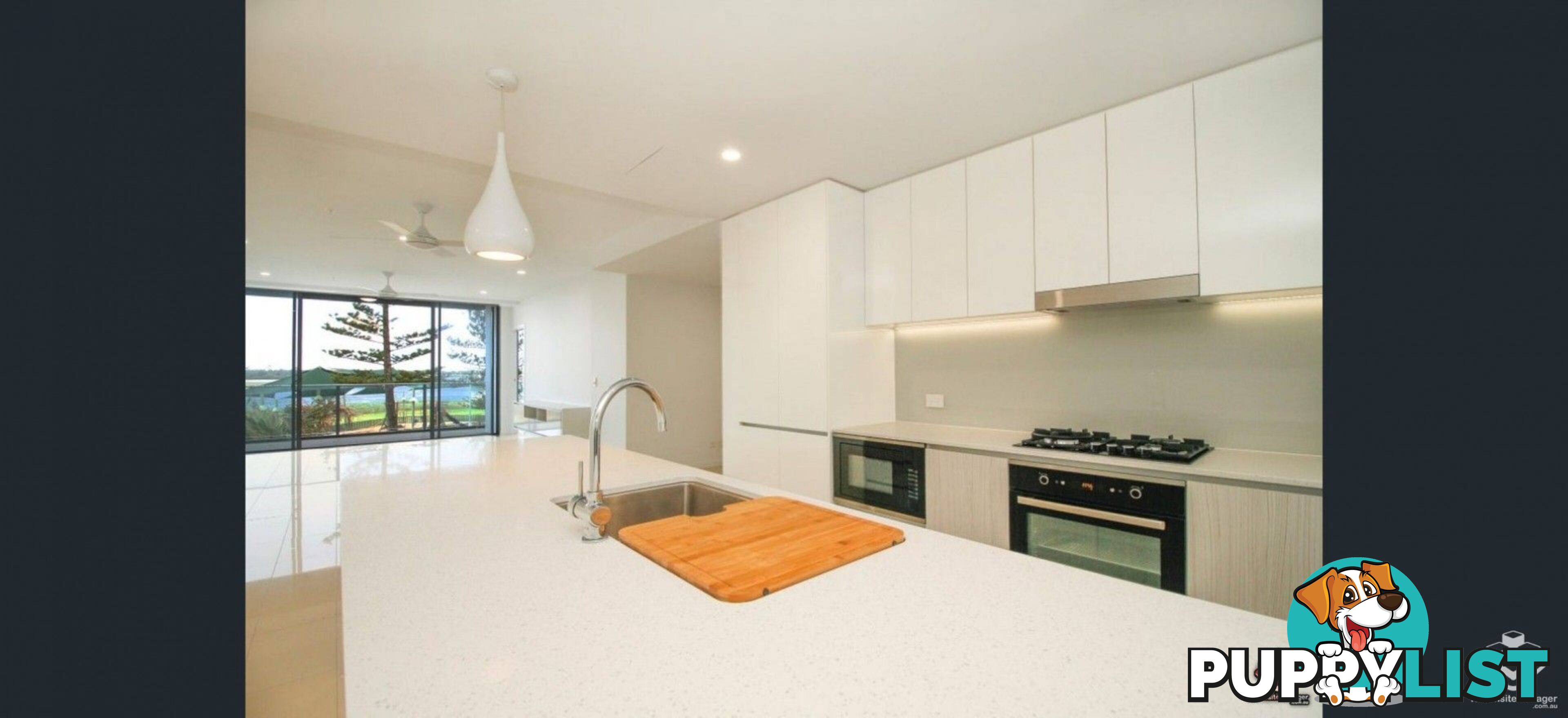 ID:21156657 388 Marine Parade Labrador QLD 4215