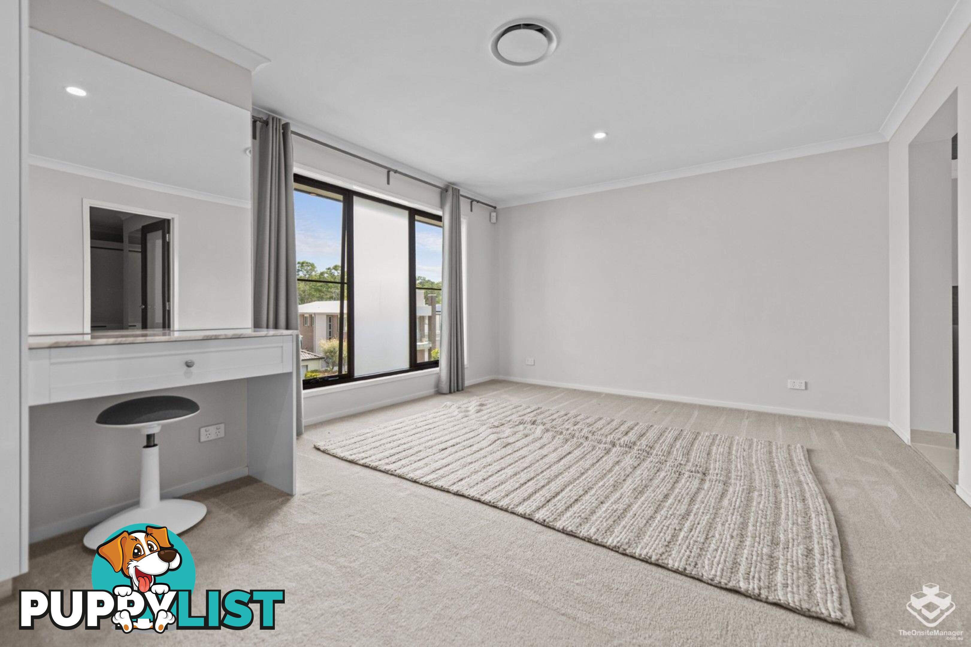 15 Mizen Place Holland Park West QLD 4121