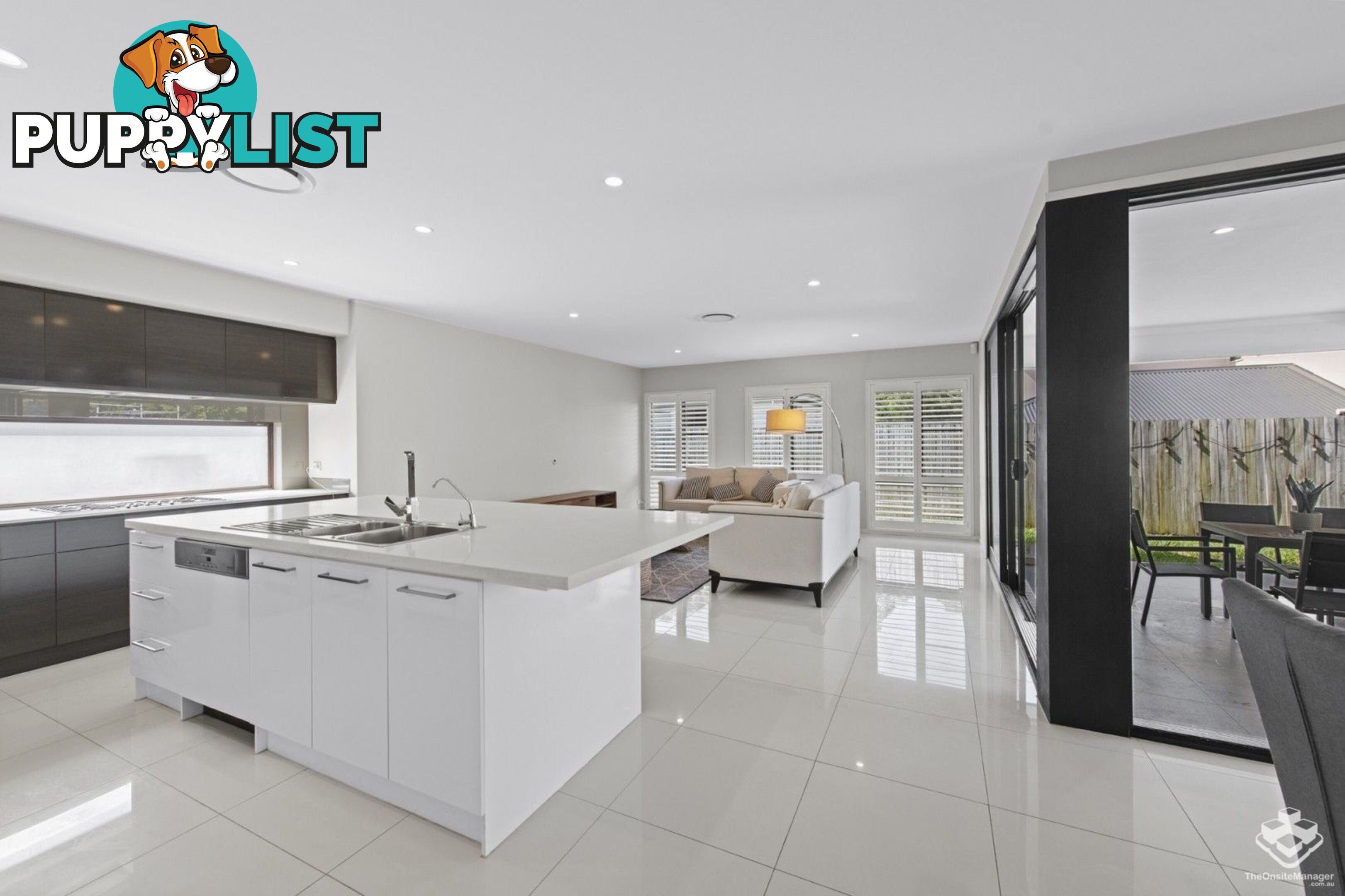 15 Mizen Place Holland Park West QLD 4121