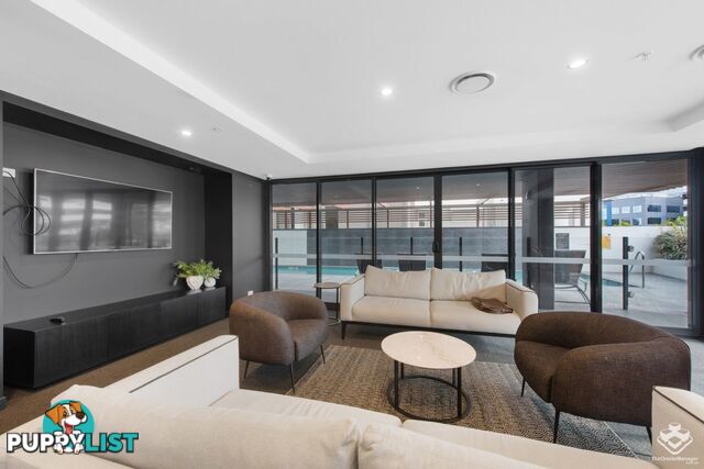 504/38 High Street TOOWONG QLD 4066