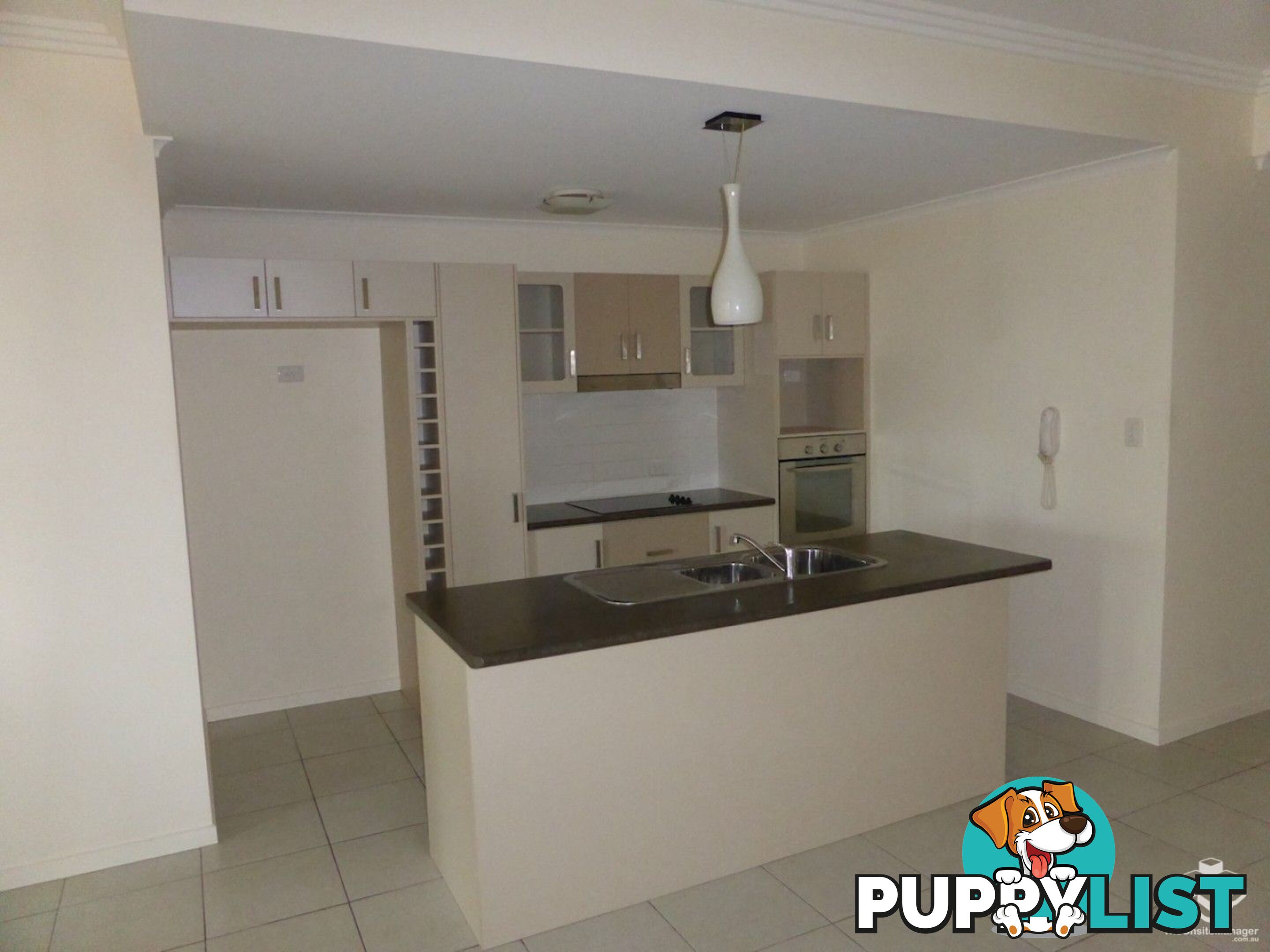 ID:21147450 6-24 Henry Street West End QLD 4810