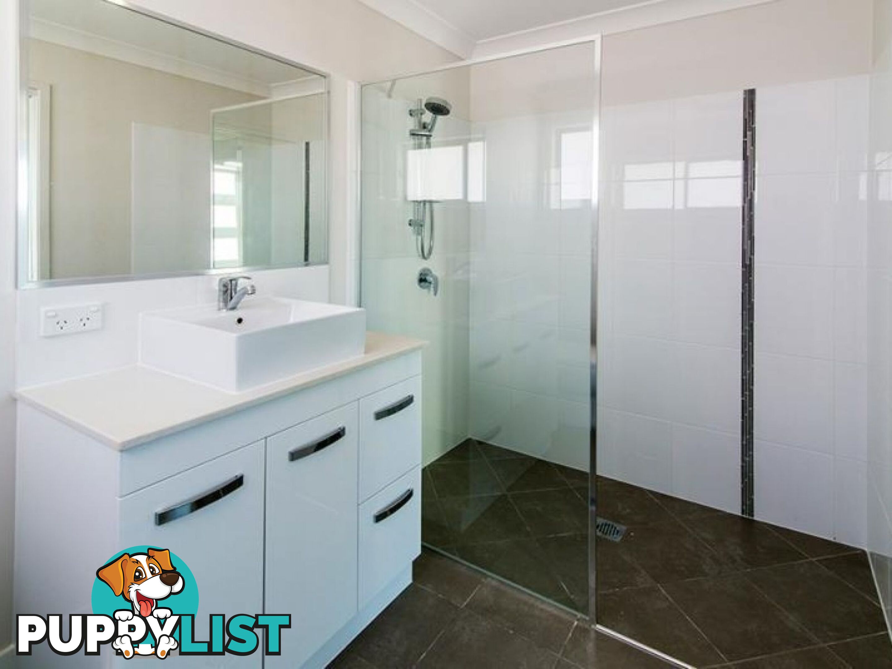 177 Central Street Labrador QLD 4215