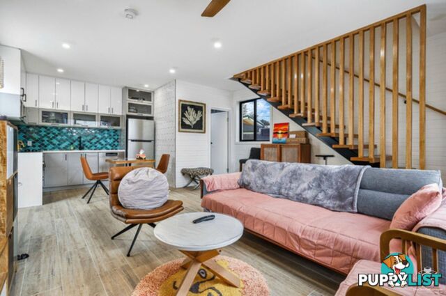 2 Nevenia Street Labrador QLD 4215