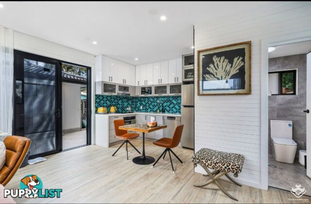 2 Nevenia Street Labrador QLD 4215