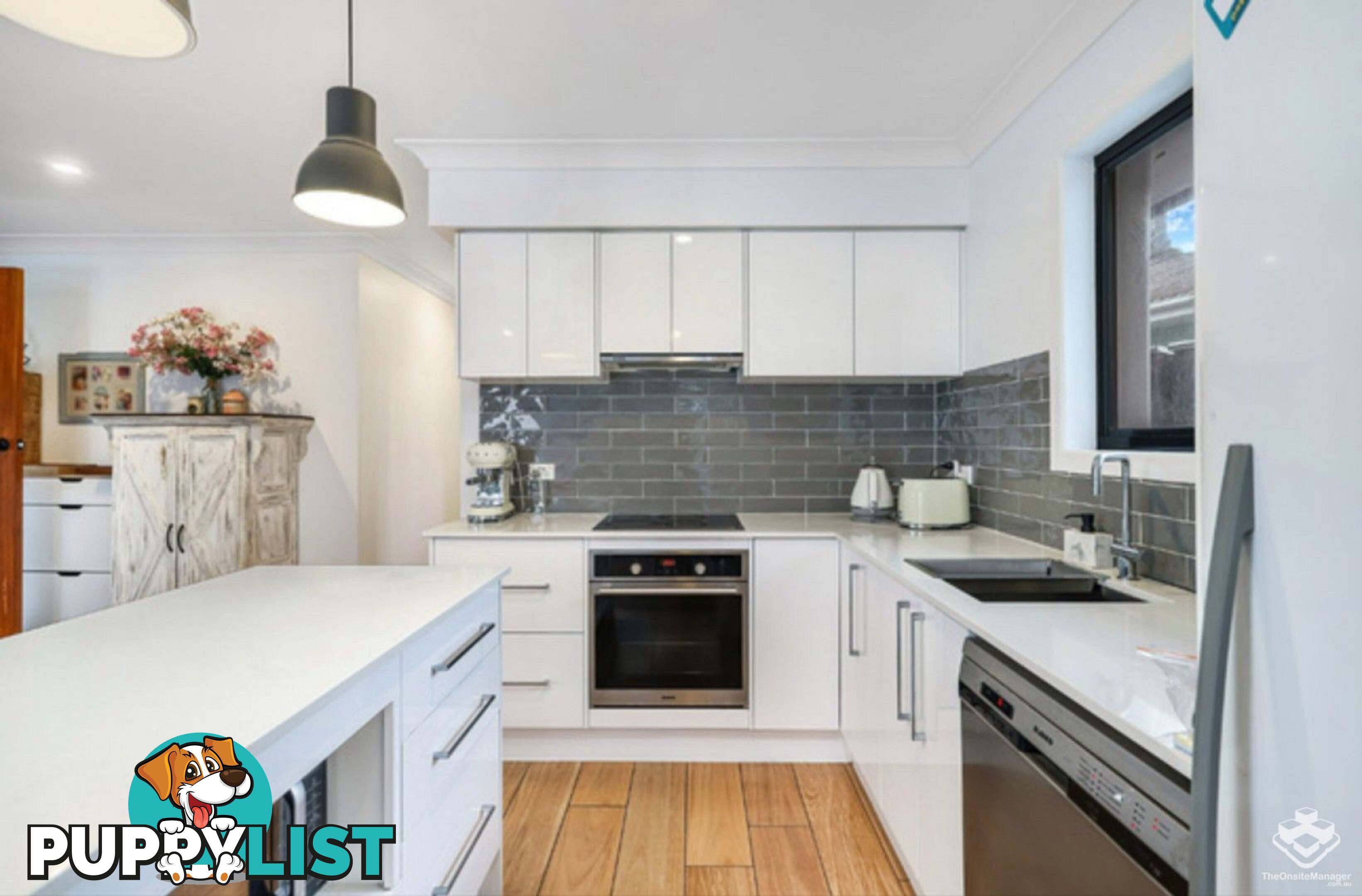 2 Nevenia Street Labrador QLD 4215