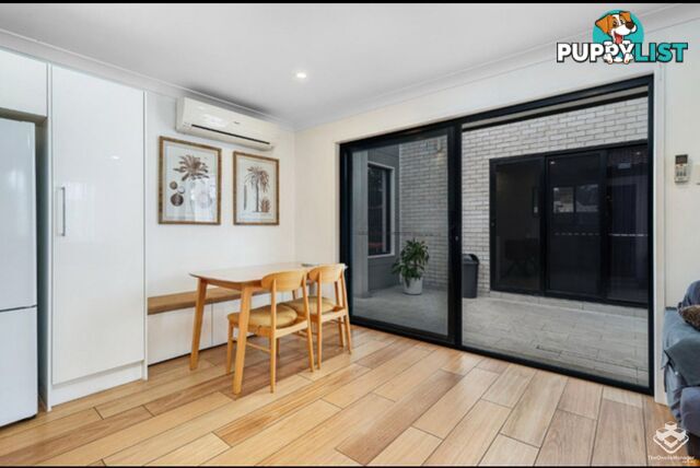 2 Nevenia Street Labrador QLD 4215