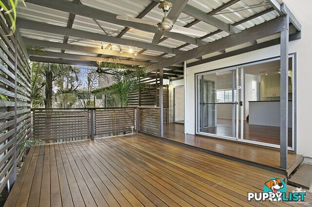 6/82 Clarence Road Indooroopilly QLD 4068