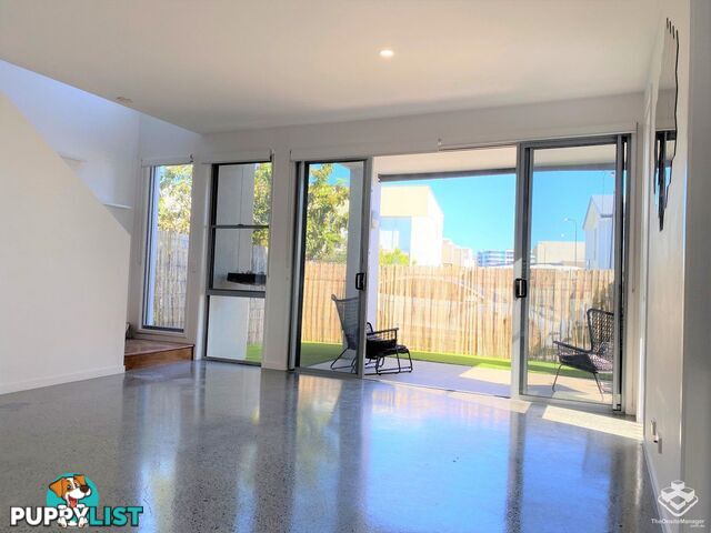 22/2 Emily Way Varsity Lakes QLD 4227