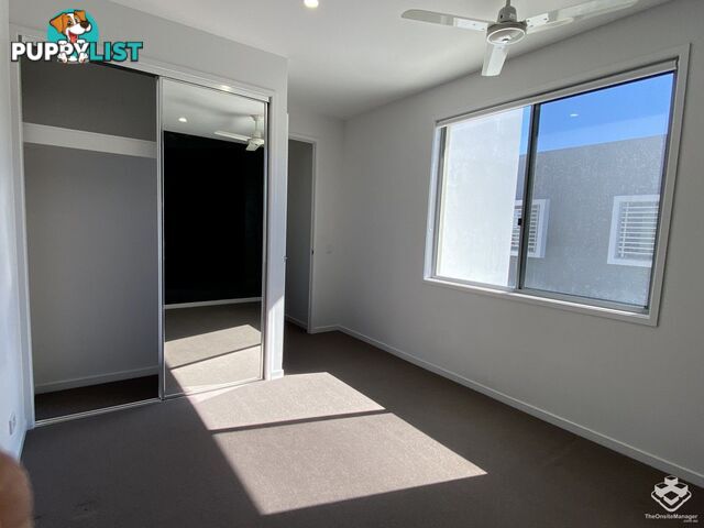 22/2 Emily Way Varsity Lakes QLD 4227