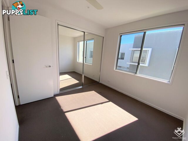 22/2 Emily Way Varsity Lakes QLD 4227