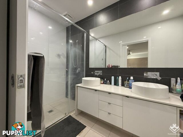 2/166 Nottingham Road Parkinson QLD 4115