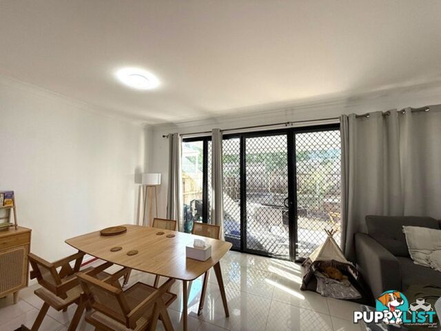 2/166 Nottingham Road Parkinson QLD 4115