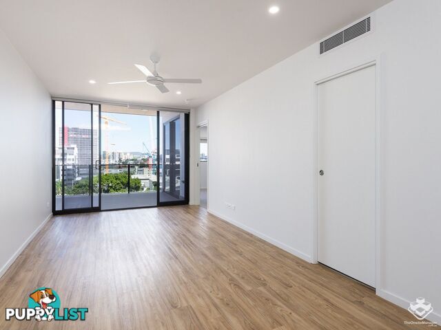 805 / 16 Masters Street Newstead QLD 4006