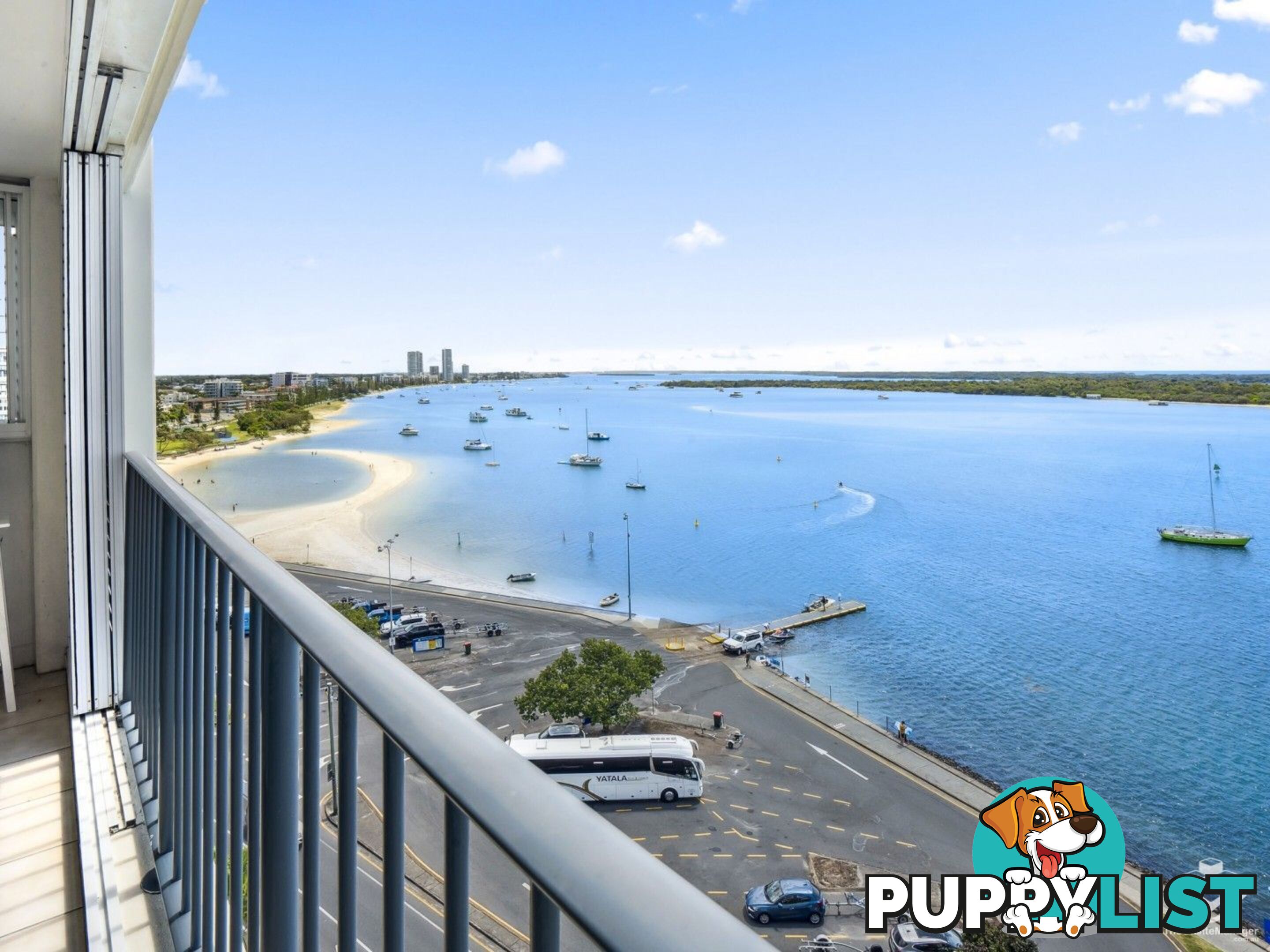 ID:21155922 326 Marine Parade Labrador QLD 4215