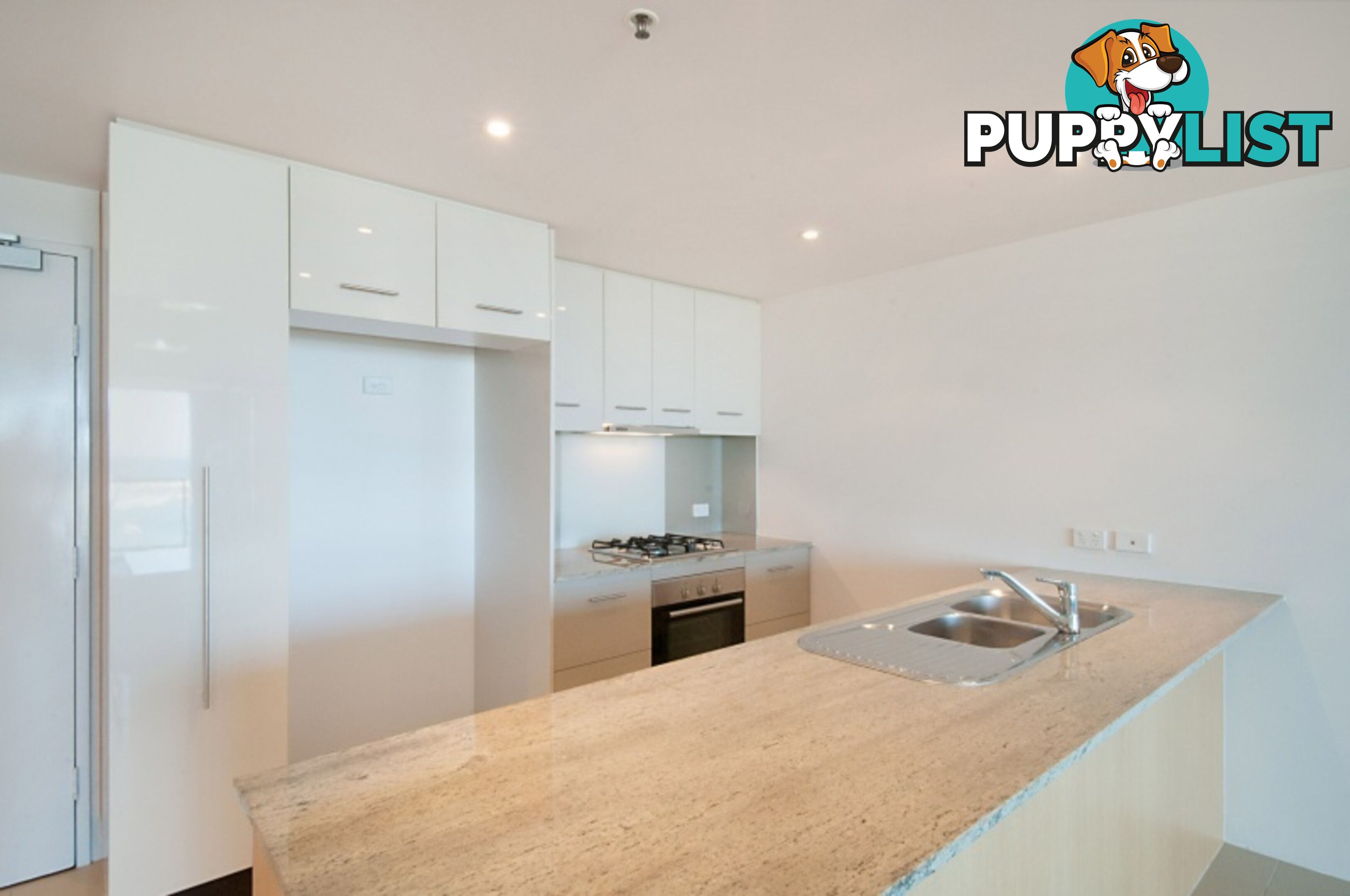 ID:21156773 105 Scarborough St Southport QLD 4215