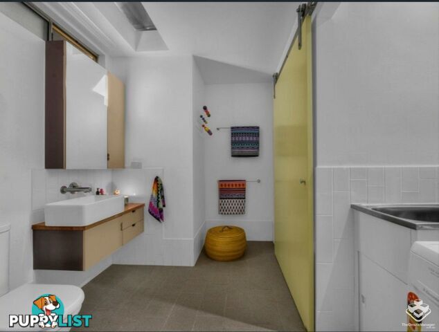U210/8 Skyring Terrace Teneriffe QLD 4005