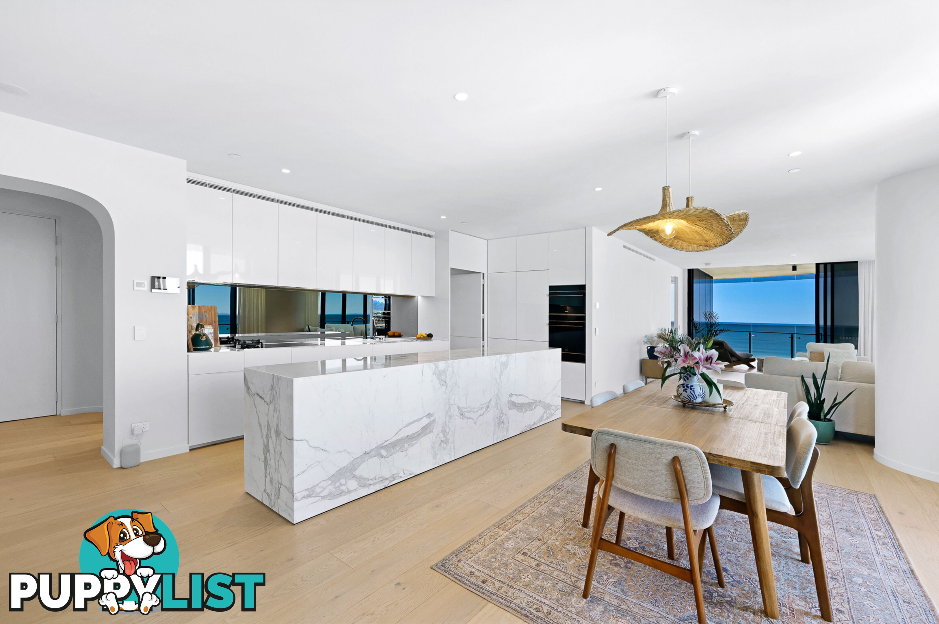 1103/272 Hedges Avenue Mermaid Beach QLD 4218