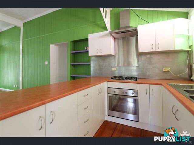 29 Pleasant St Red Hill QLD 4059