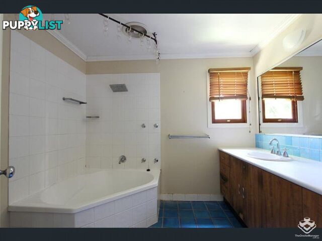 29 Pleasant St Red Hill QLD 4059