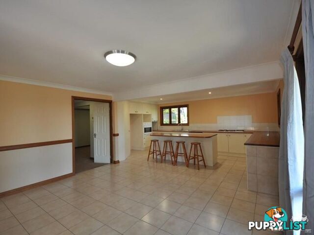 62 Bielby Road Kenmore Hills QLD 4069