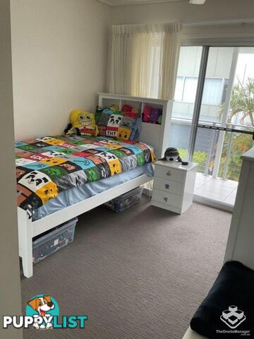 9/10 Grand Parade Kawana Island QLD 4575