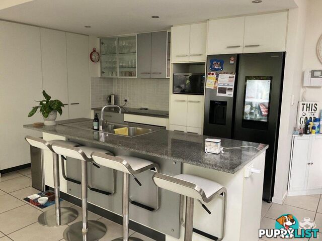 9/10 Grand Parade Kawana Island QLD 4575