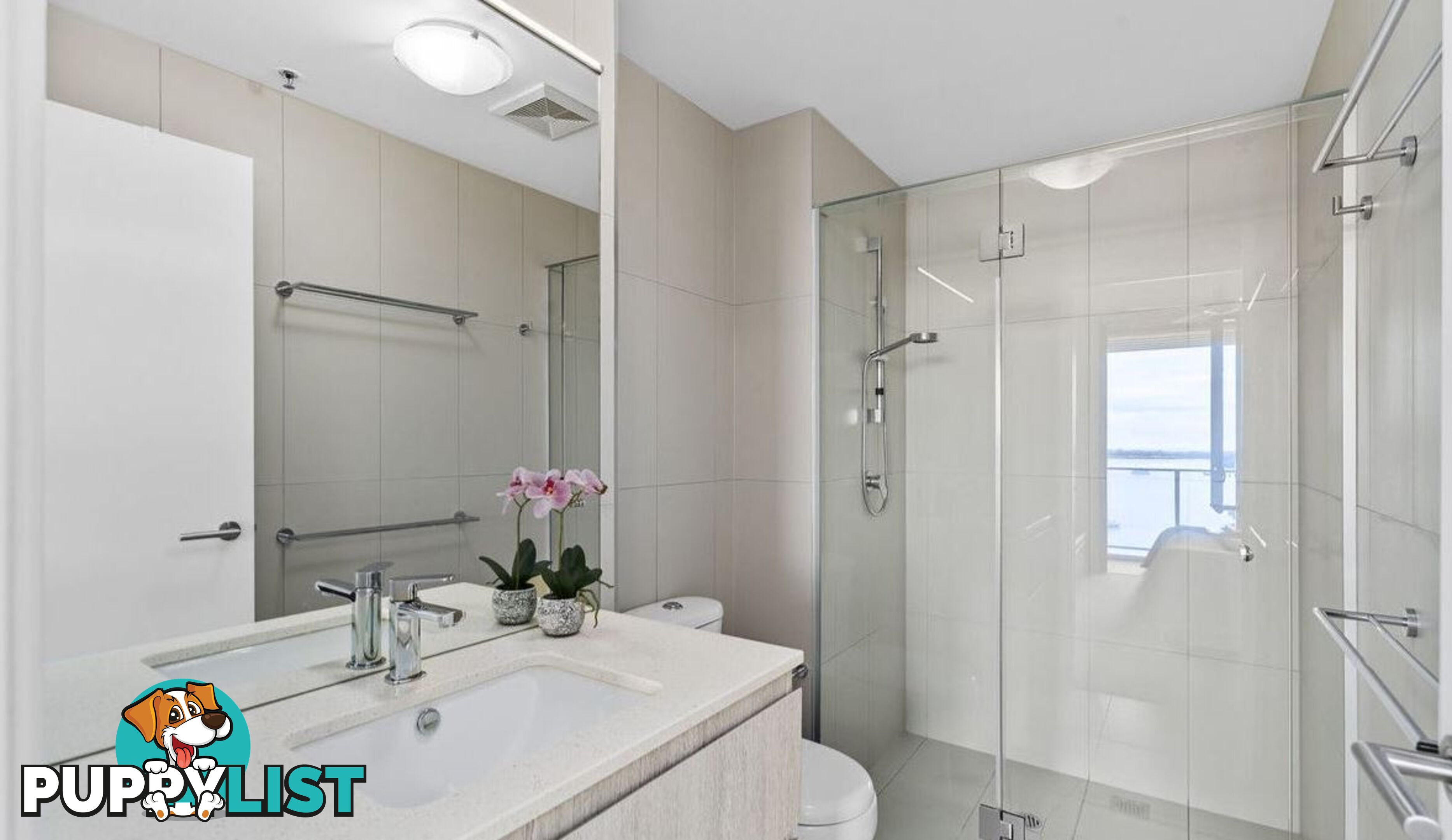ID:21158194 378 Marine Parade Labrador QLD 4215
