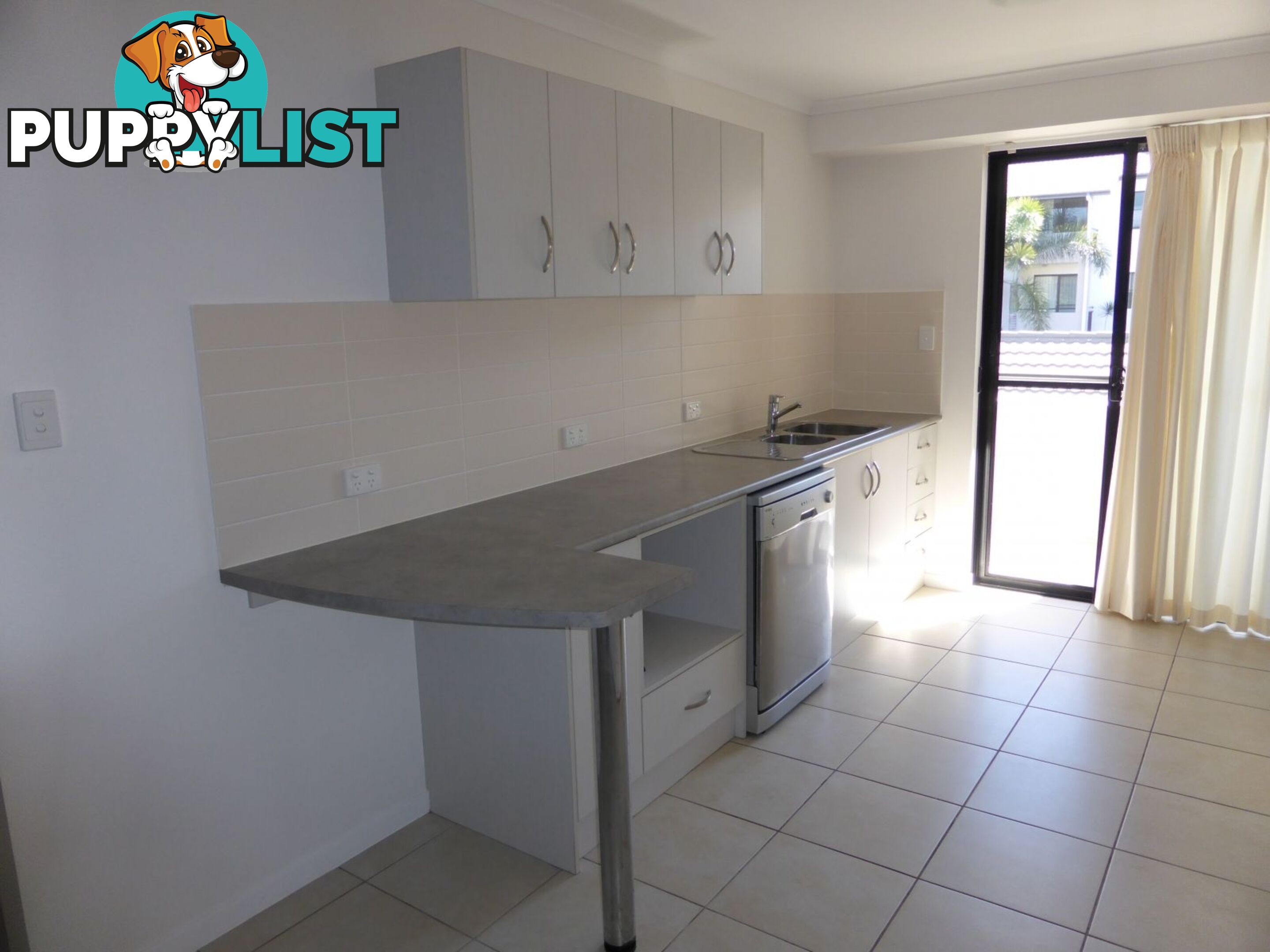 6-24 Henry Street West End QLD 4810