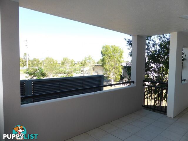 6-24 Henry Street West End QLD 4810