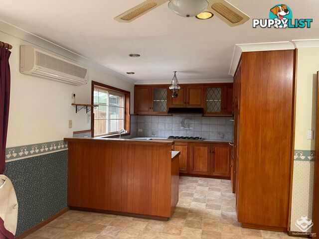 9 Oakfield Court Melton South VIC 3338
