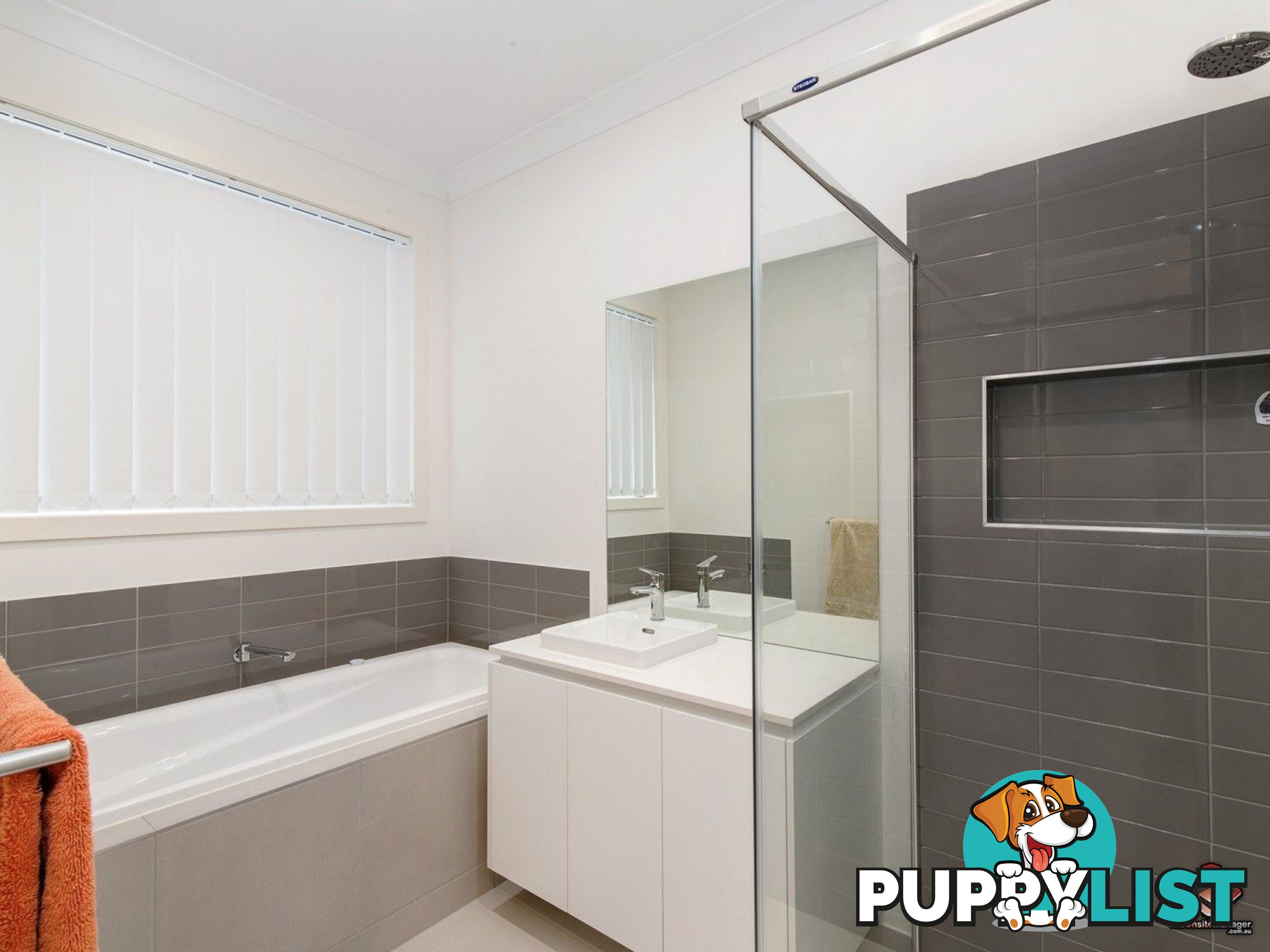 9 Meadow Circuit Helensvale QLD 4212