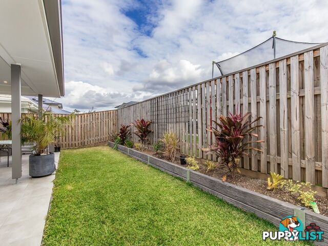 9 Meadow Circuit Helensvale QLD 4212