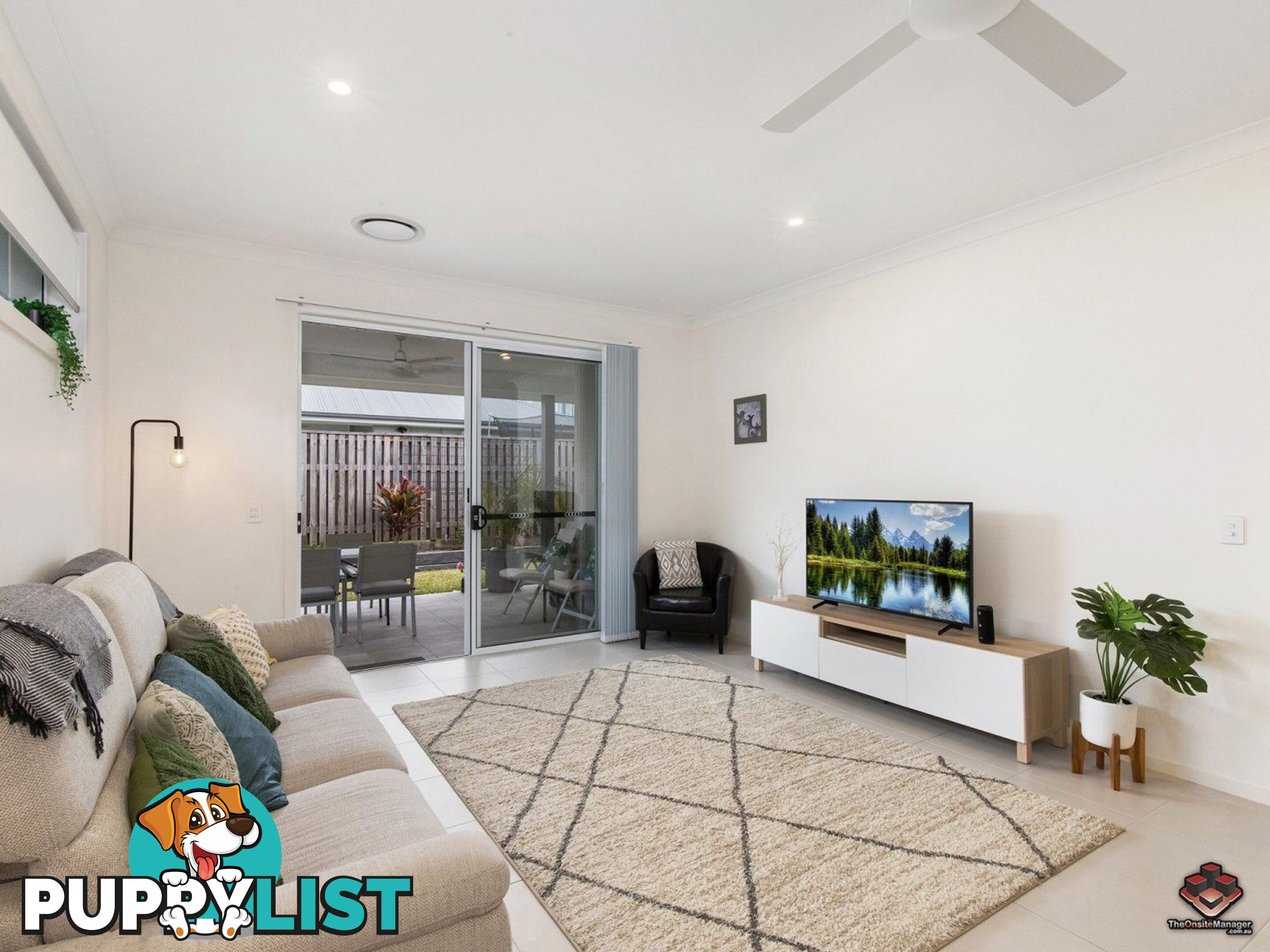 9 Meadow Circuit Helensvale QLD 4212