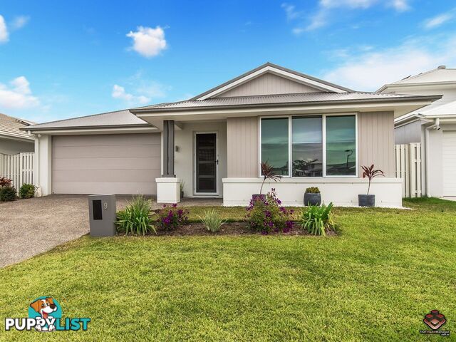 9 Meadow Circuit Helensvale QLD 4212