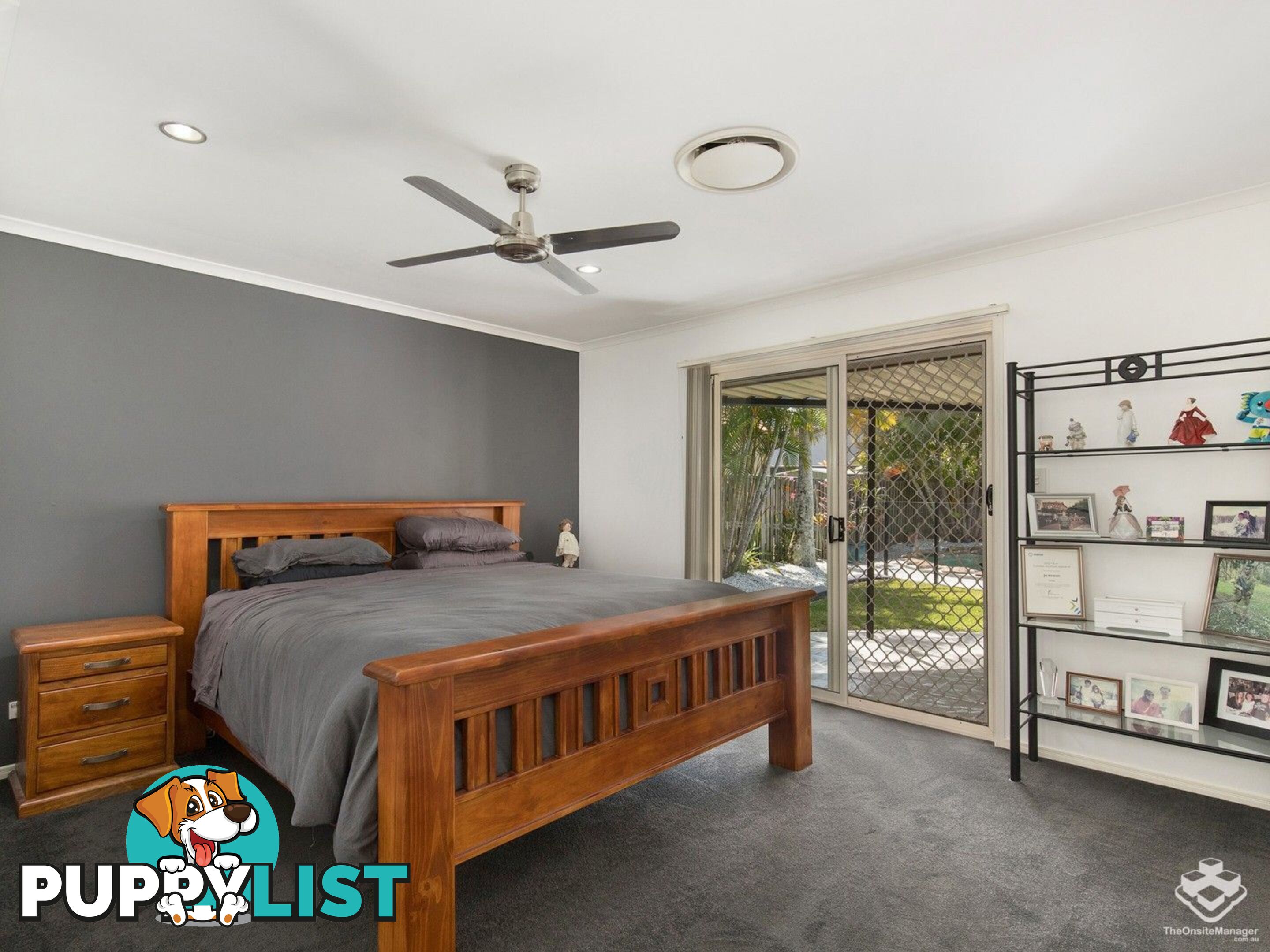 15 Eastbank Terrace Helensvale QLD 4212