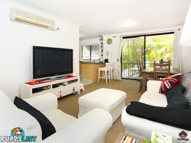 38 Labrador Street Labrador QLD 4215