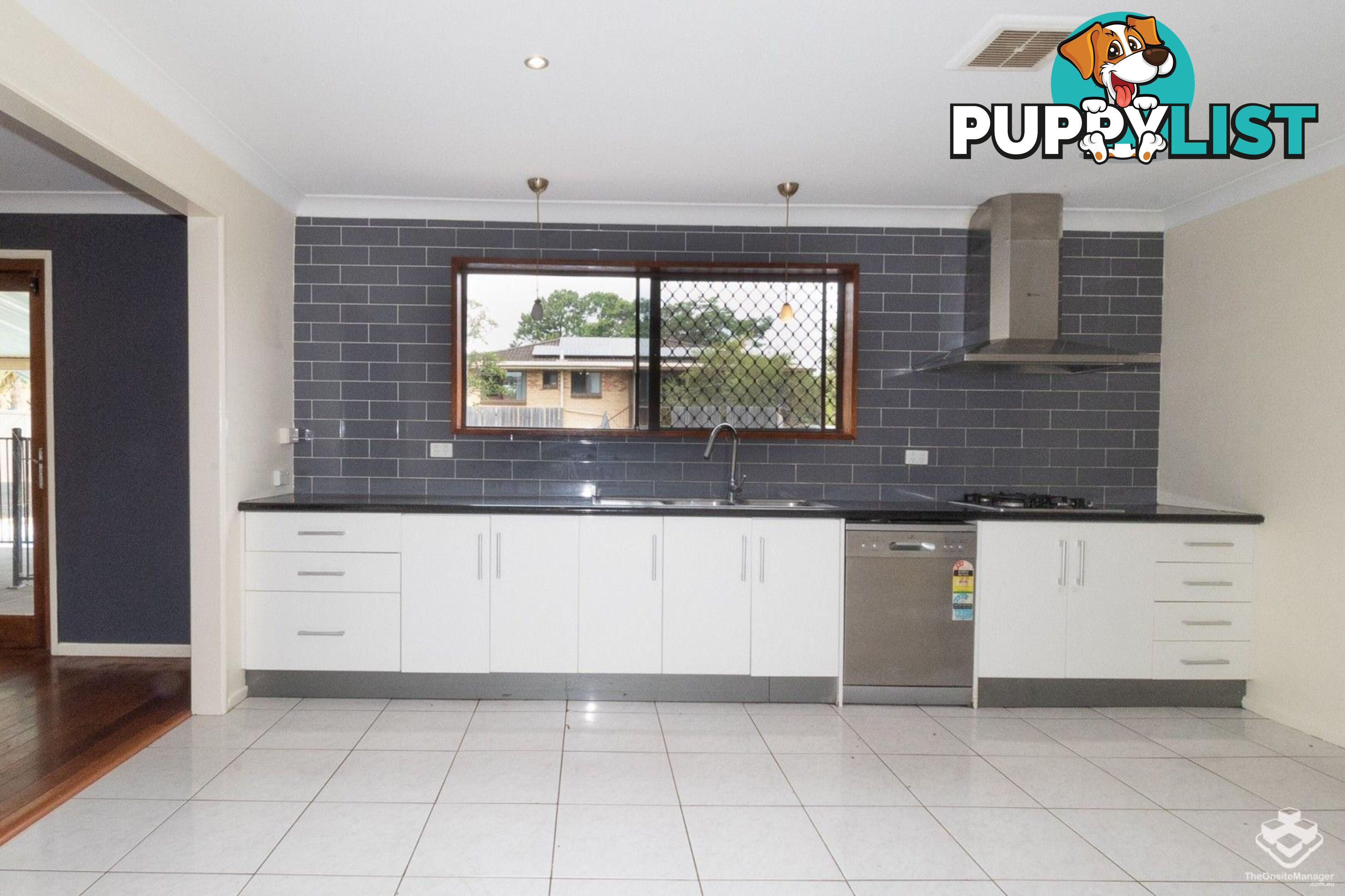 11 Mapleleaf Street Eight Mile Plains QLD 4113