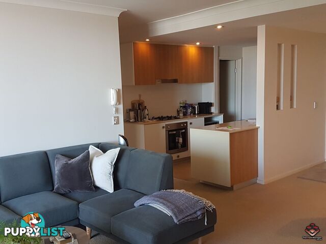 ID:3898521/3027 The Boulevard Carrara QLD 4211