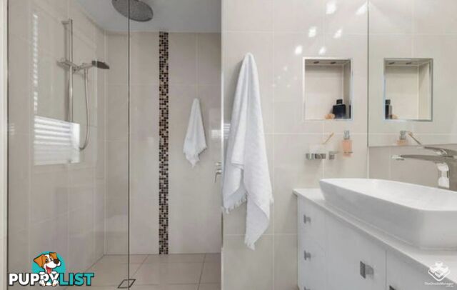 2 Rambler Street Bardon QLD 4065