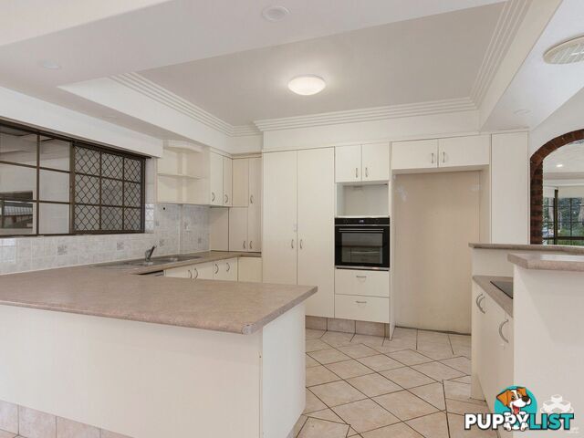 2 Nowra Court Helensvale QLD 4212