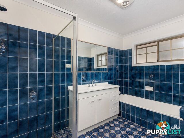 2 Nowra Court Helensvale QLD 4212
