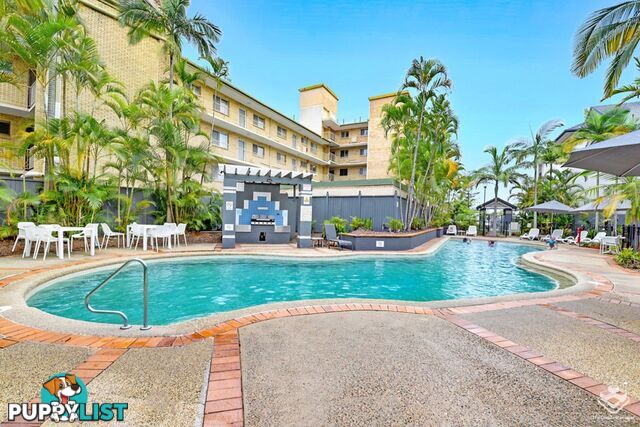 ID:21152862 220 Marine Parade Labrador QLD 4215