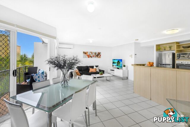 ID:21152862 220 Marine Parade Labrador QLD 4215