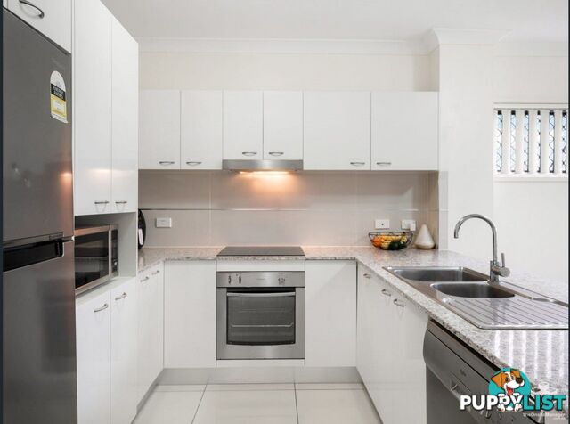 12/12 Singh Street Wynnum West QLD 4178
