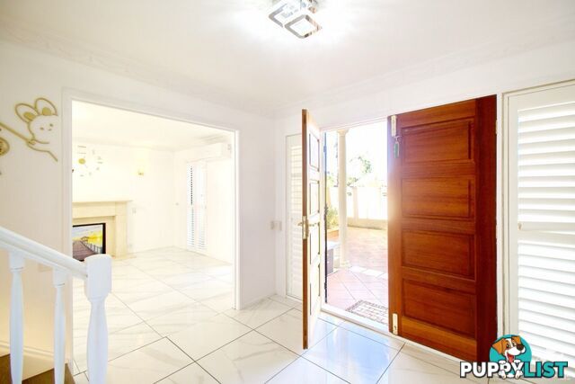 2 Dillingen Street Chapel Hill QLD 4069