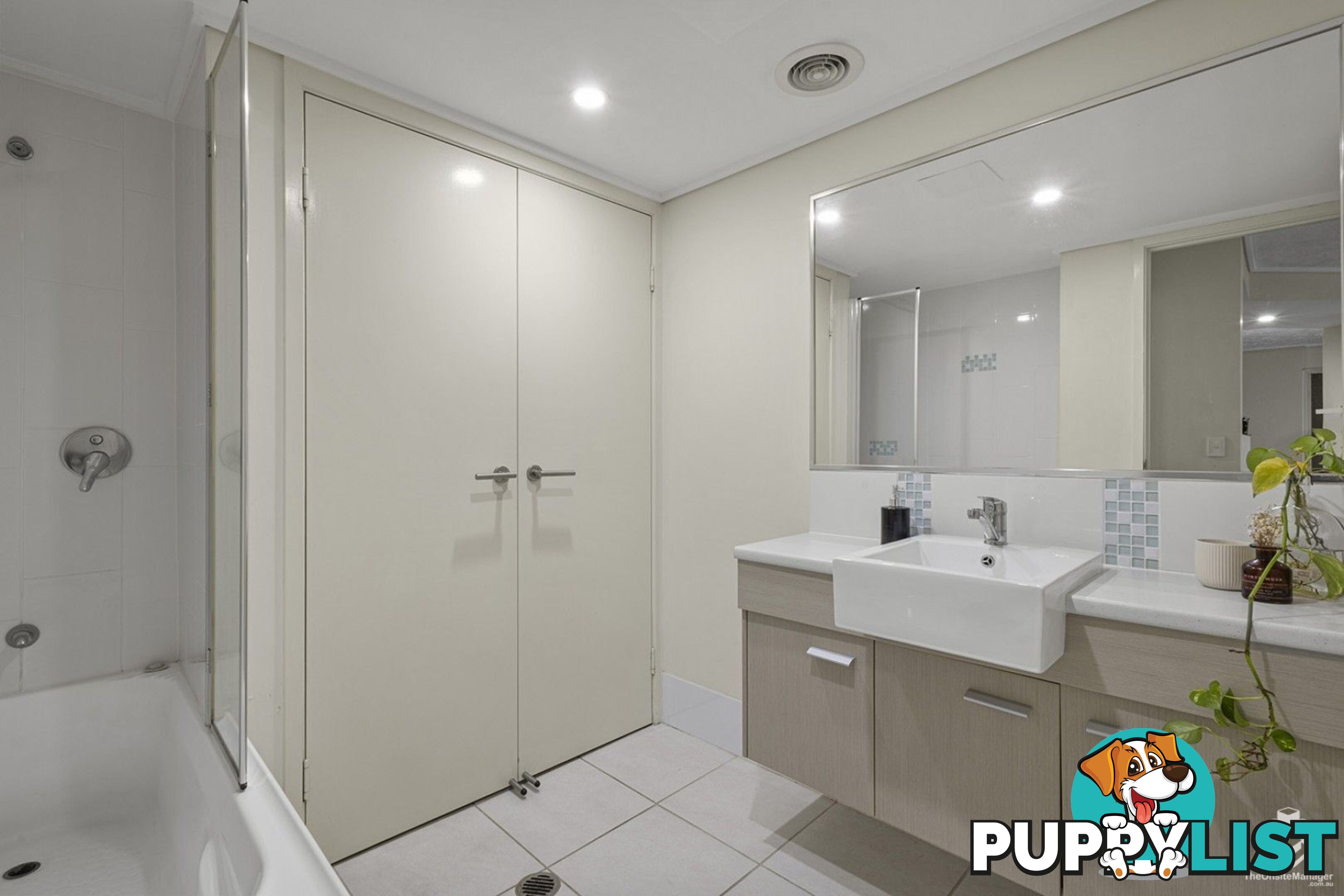 17/4 Grand Parade Parrearra QLD 4575