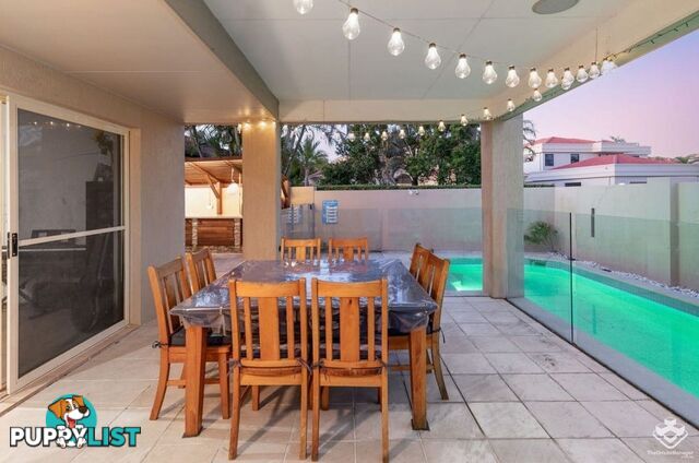 1643 Riverdale Court Hope Island QLD 4212